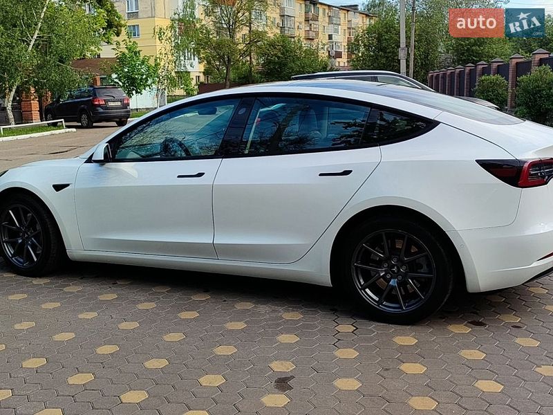 Седан Tesla Model 3 2021 в Полтаве