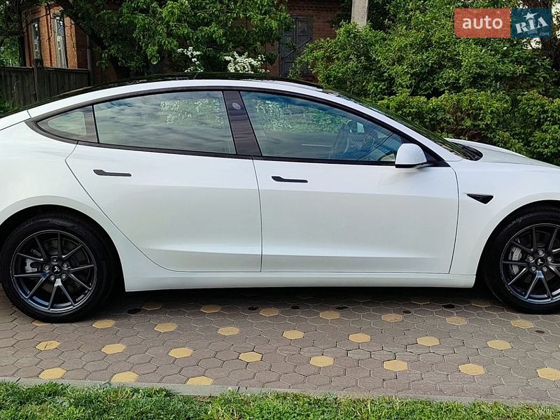 Седан Tesla Model 3 2021 в Полтаве