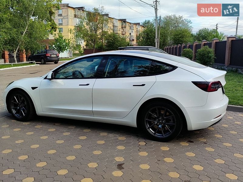 Седан Tesla Model 3 2021 в Полтаве