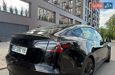 Седан Tesla Model 3 2022 в Дніпрі