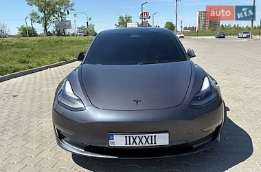 Седан Tesla Model 3 2023 в Києві