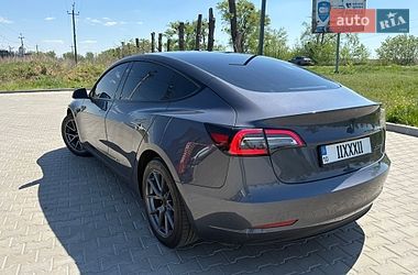 Седан Tesla Model 3 2023 в Києві