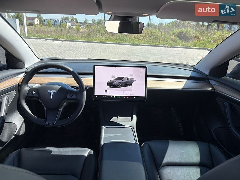 Седан Tesla Model 3 2023 в Києві