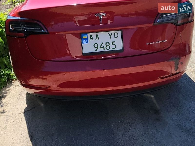 Седан Tesla Model 3 2018 в Києві