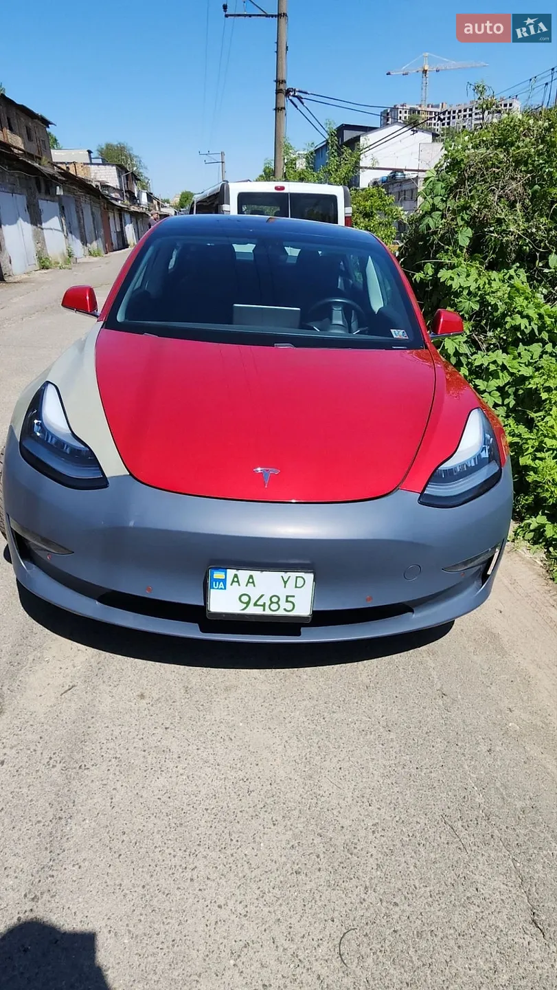 2018 Tesla Model 3 - фото 1