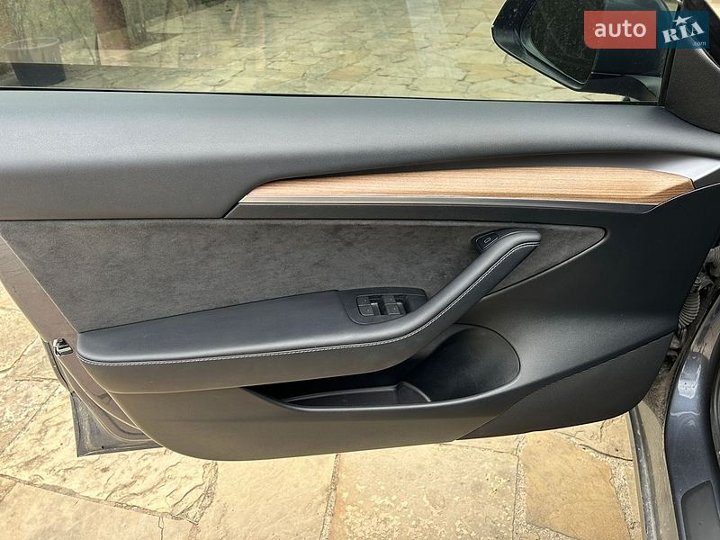 Седан Tesla Model 3 2023 в Львове фото 17 Седан Tesla Model 3 2023 в Львове