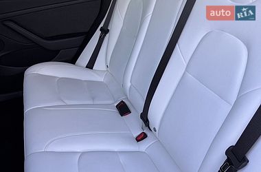 Седан Tesla Model 3 2023 в Києві