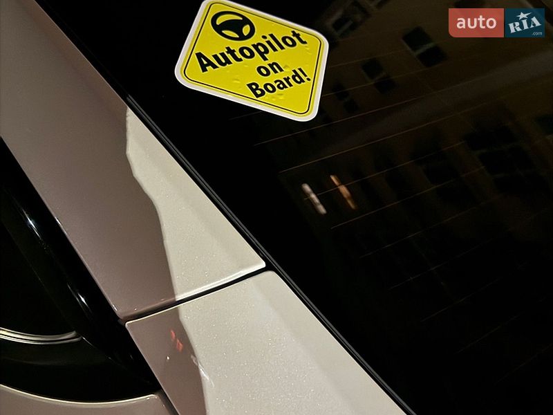 Седан Tesla Model 3 2023 в Києві фото 7 Седан Tesla Model 3 2023 в Києві