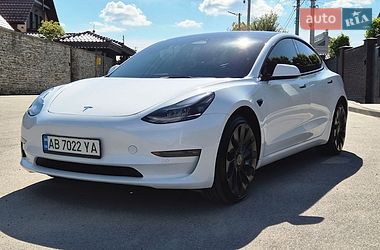Седан Tesla Model 3 2022 в Вінниці