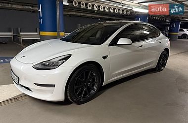 Седан Tesla Model 3 2018 в Киеве