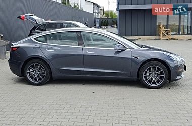 Седан Tesla Model 3 2020 в Кам'янець-Подільському