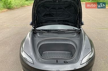 Седан Tesla Model 3 2024 в Києві фото 16 Седан Tesla Model 3 2024 в Києві