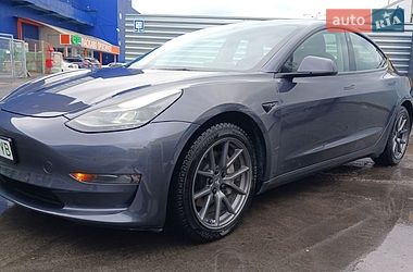 Седан Tesla Model 3 2022 в Днепре