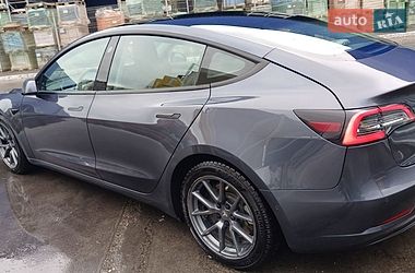 Седан Tesla Model 3 2022 в Днепре