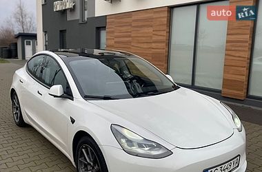 Седан Tesla Model 3 2021 в Львове