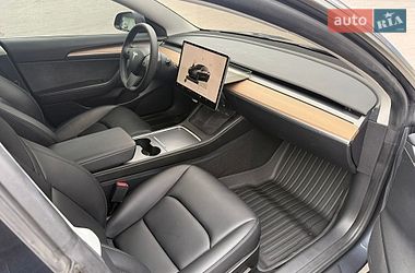 Седан Tesla Model 3 2023 в Днепре