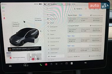 Седан Tesla Model 3 2023 в Днепре
