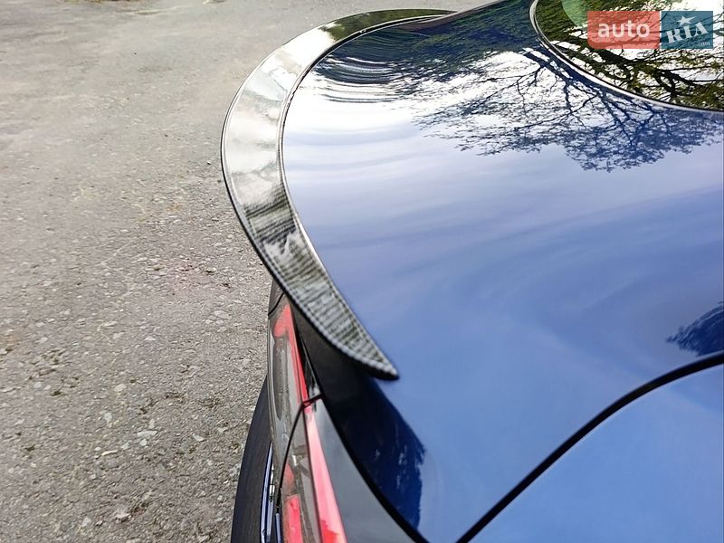Седан Tesla Model 3 2018 в Киеве