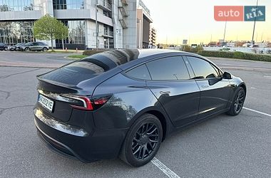 Седан Tesla Model 3 2025 в Києві