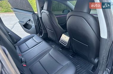 Седан Tesla Model 3 2025 в Києві