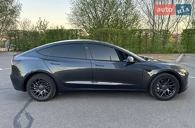 Седан Tesla Model 3 2025 в Києві