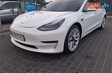 Седан Tesla Model 3 2022 в Киеве
