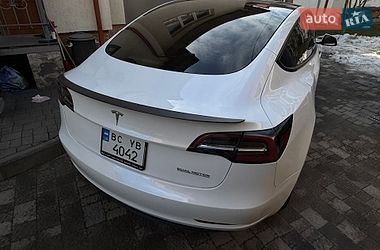 Седан Tesla Model 3 2021 в Львові