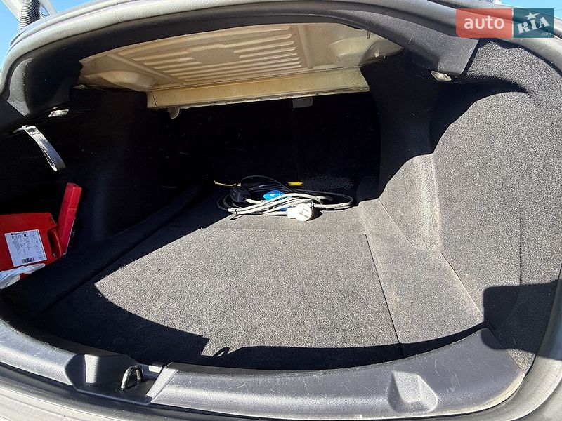 Седан Tesla Model 3 2022 в Львове
