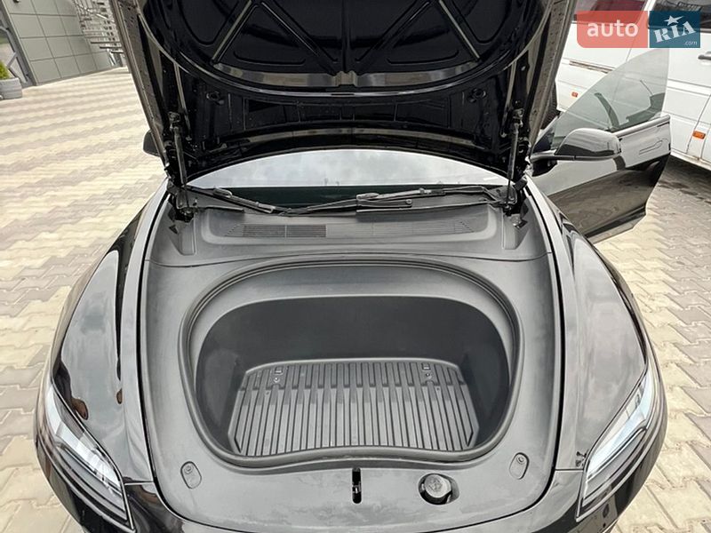 Седан Tesla Model 3 2024 в Белой Церкви