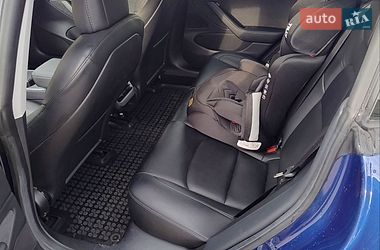 Седан Tesla Model 3 2020 в Житомирі