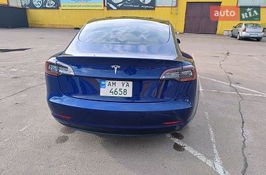 Седан Tesla Model 3 2020 в Житомирі