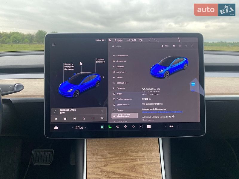 Седан Tesla Model 3 2018 в Великих Мостах