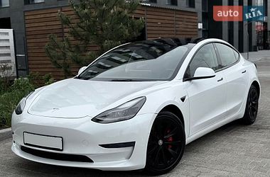 Седан Tesla Model 3 2022 в Киеве