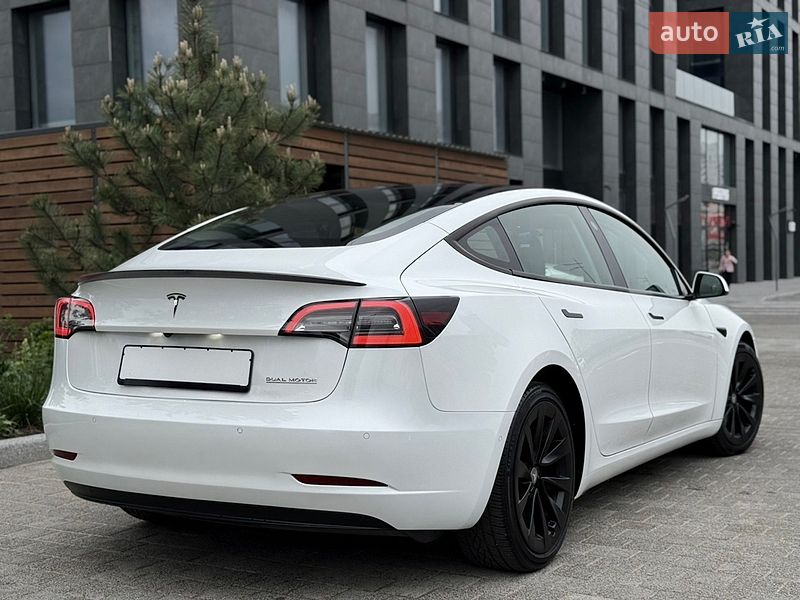 Седан Tesla Model 3 2022 в Киеве фото 23 Седан Tesla Model 3 2022 в Киеве