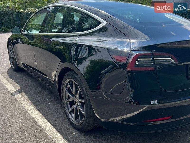 Седан Tesla Model 3 2018 в Одессе