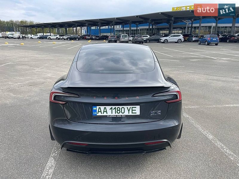 Седан Tesla Model 3 2024 в Києві фото 15 Седан Tesla Model 3 2024 в Києві