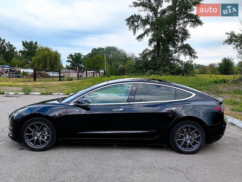 Седан Tesla Model 3 2019 в Кам'янському фото 12 Седан Tesla Model 3 2019 в Кам'янському