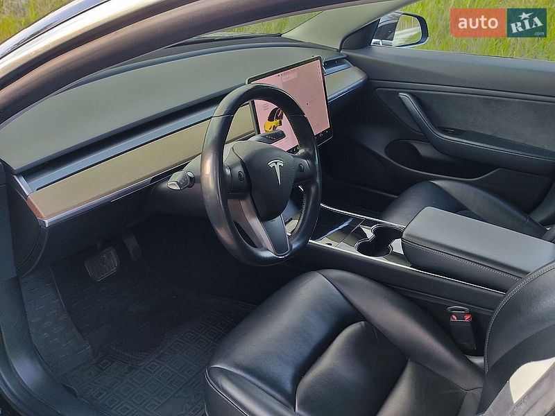 Седан Tesla Model 3 2019 в Кам'янському фото 13 Седан Tesla Model 3 2019 в Кам'янському