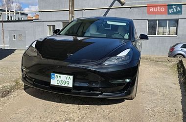 Седан Tesla Model 3 2019 в Сумах
