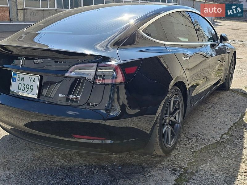 Седан Tesla Model 3 2019 в Сумах