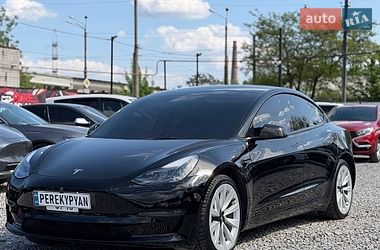 Седан Tesla Model 3 2022 в Днепре