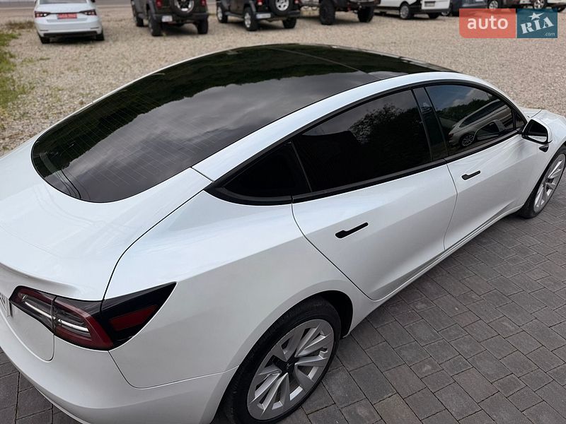 Седан Tesla Model 3 2023 в Яремчі фото 5 Седан Tesla Model 3 2023 в Яремчі