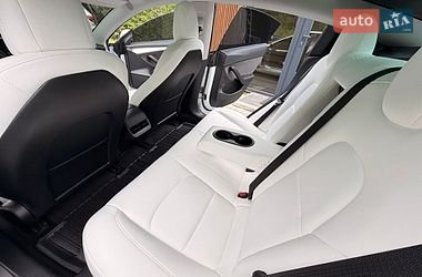 Седан Tesla Model 3 2023 в Яремчі фото 16 Седан Tesla Model 3 2023 в Яремчі