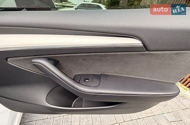 Седан Tesla Model 3 2023 в Яремче фото 26 Седан Tesla Model 3 2023 в Яремче