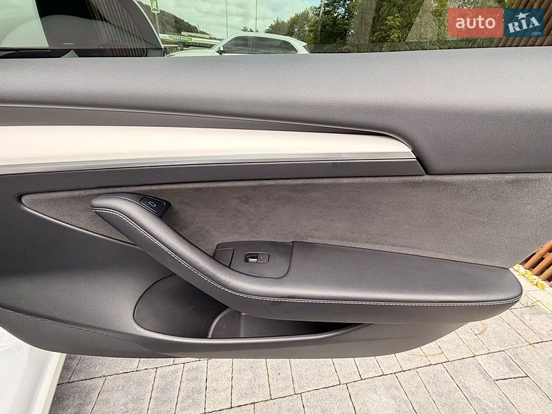 Седан Tesla Model 3 2023 в Яремче фото 26 Седан Tesla Model 3 2023 в Яремче