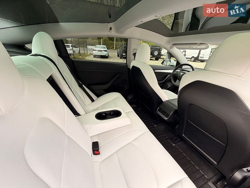 Седан Tesla Model 3 2023 в Яремче фото 32 Седан Tesla Model 3 2023 в Яремче