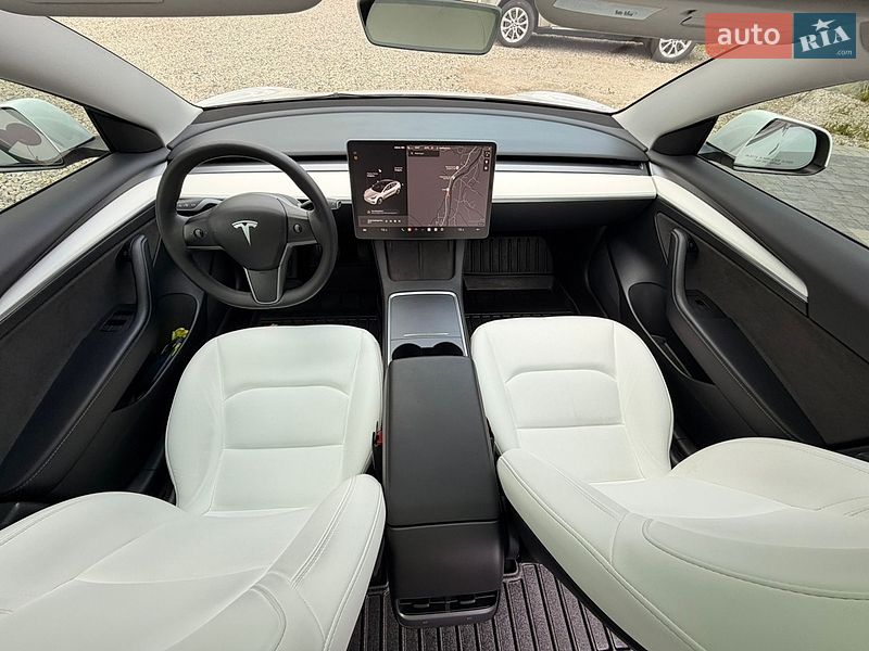 Седан Tesla Model 3 2023 в Яремчі фото 35 Седан Tesla Model 3 2023 в Яремчі