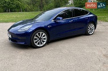 Седан Tesla Model 3 2019 в Львові