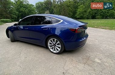 Седан Tesla Model 3 2019 в Львові