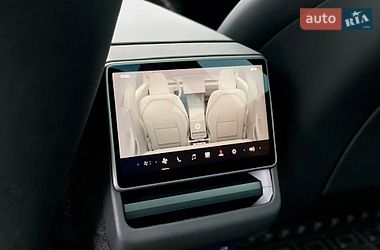 Седан Tesla Model 3 2024 в Киеве